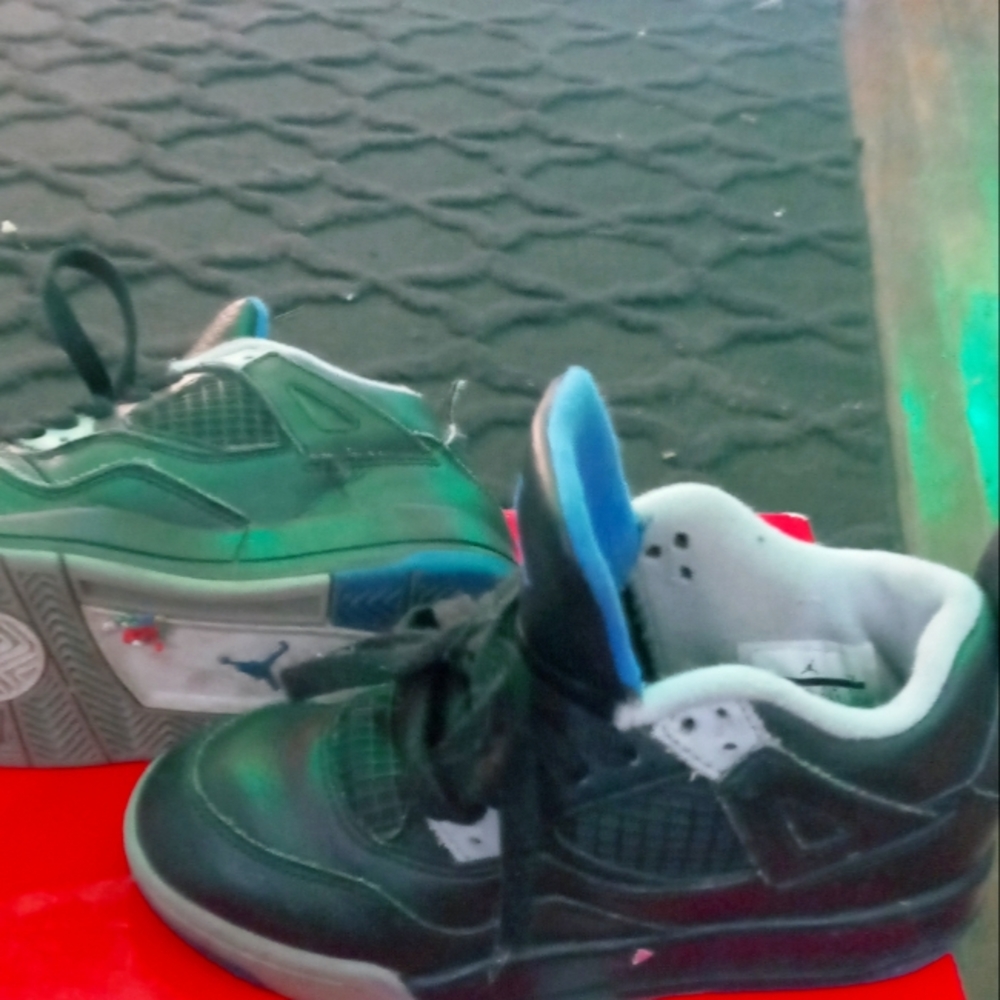 Shoes